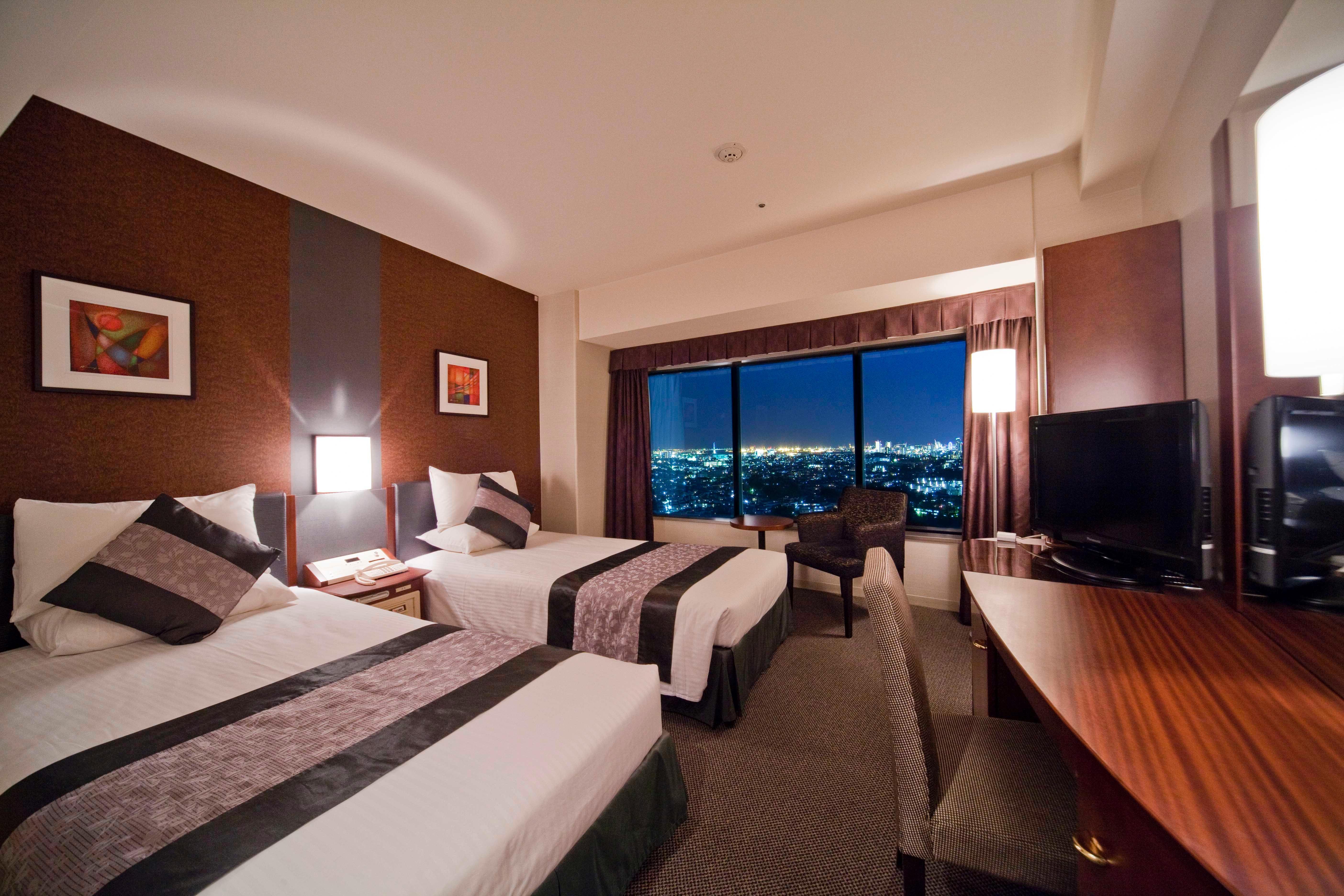 Shin Yokohama Prince Hotel Room photo